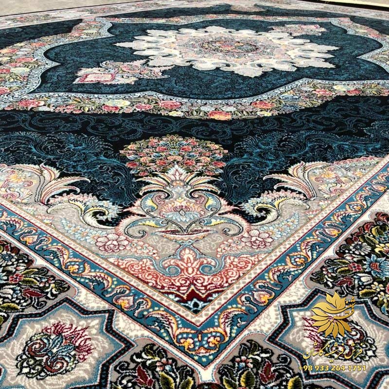 کارینا سرمه ای