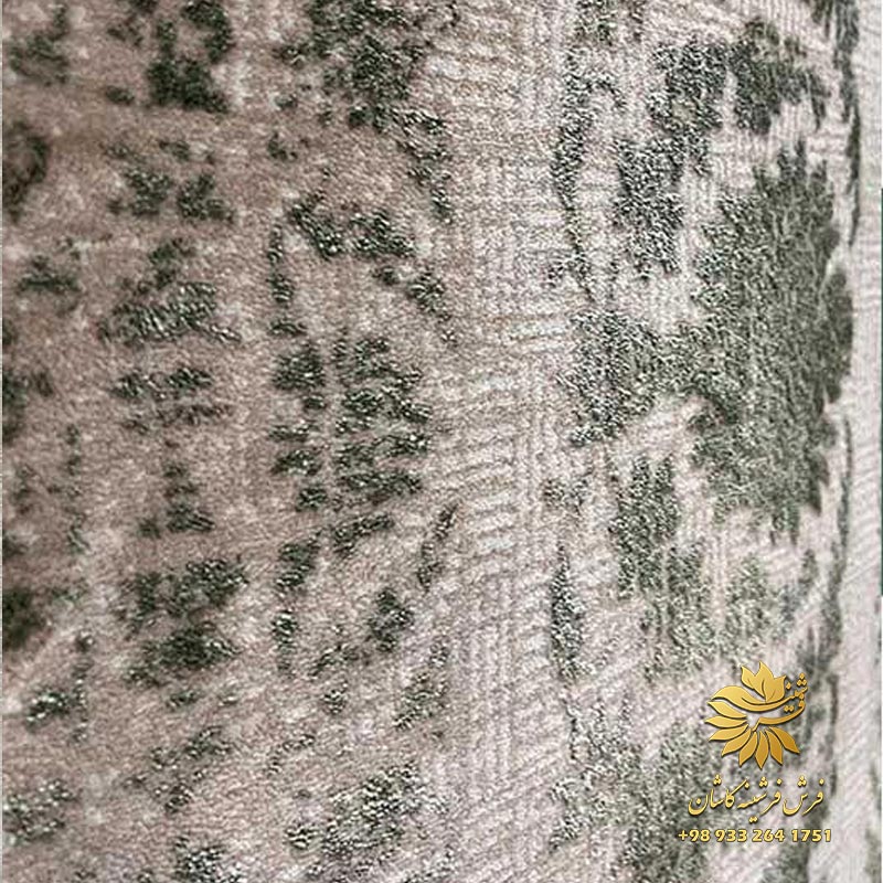 فرش حاشیه سبز