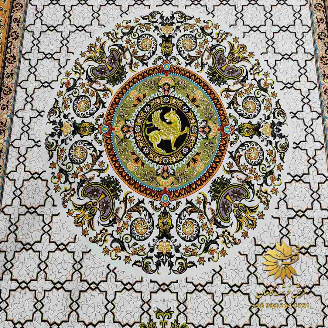 قالیچه کرم طلایی