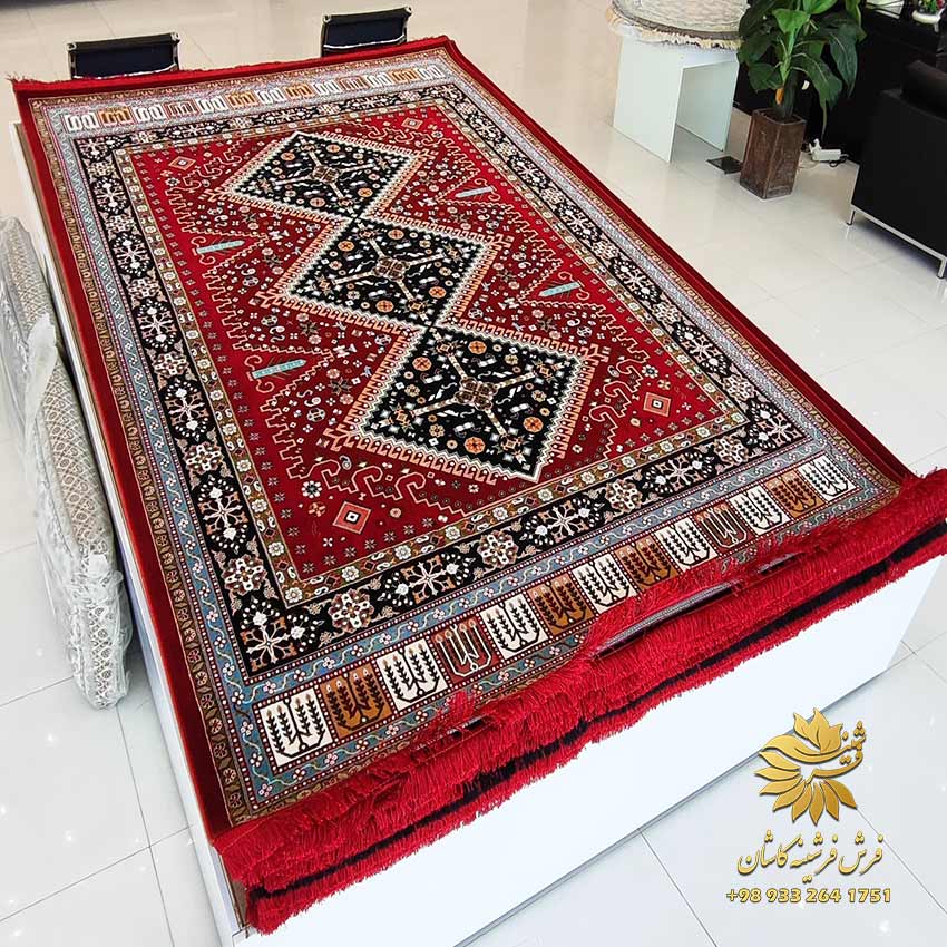 فرش سنتی قرمز