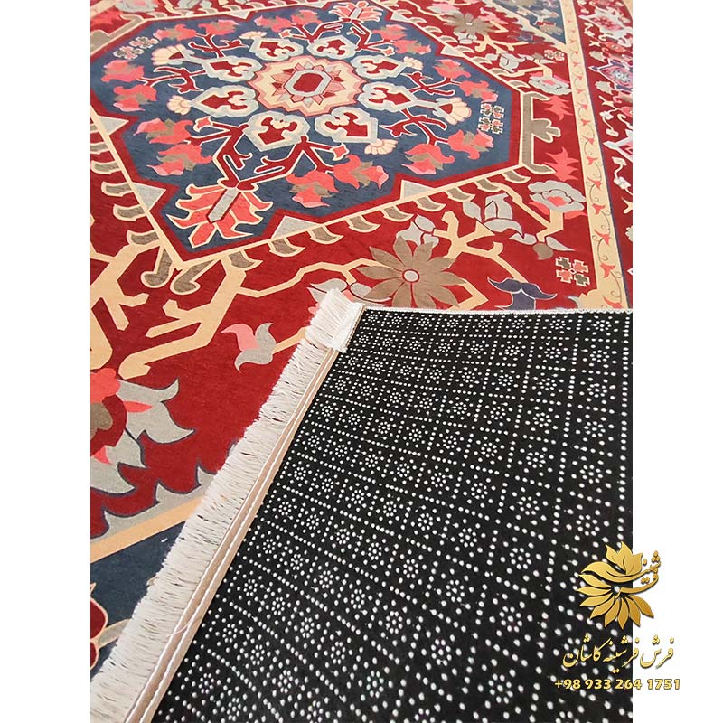 فرشینه قرمز سنتی