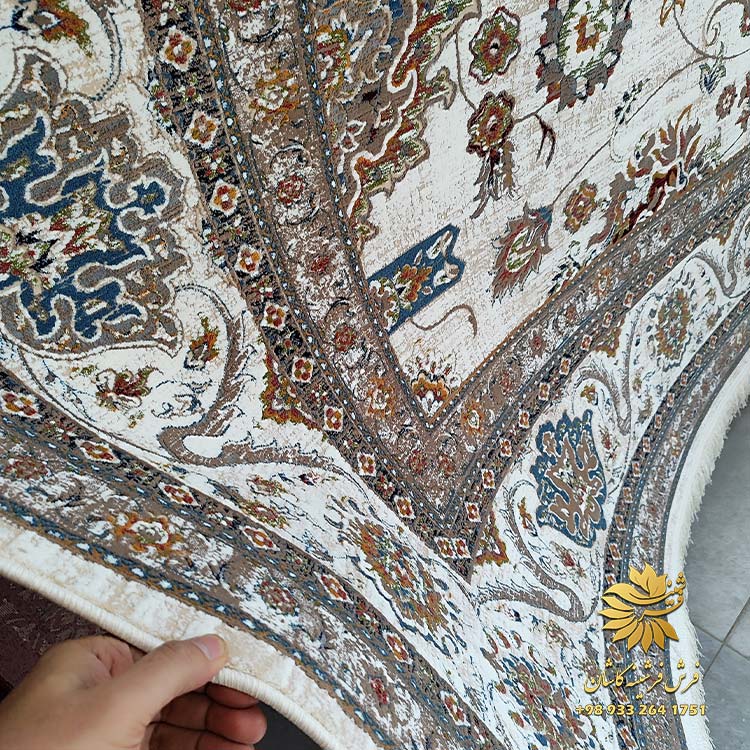 فرش سنتی کرم