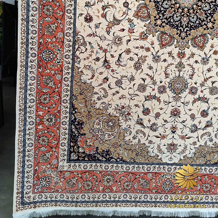 فرش کرم گلبهی